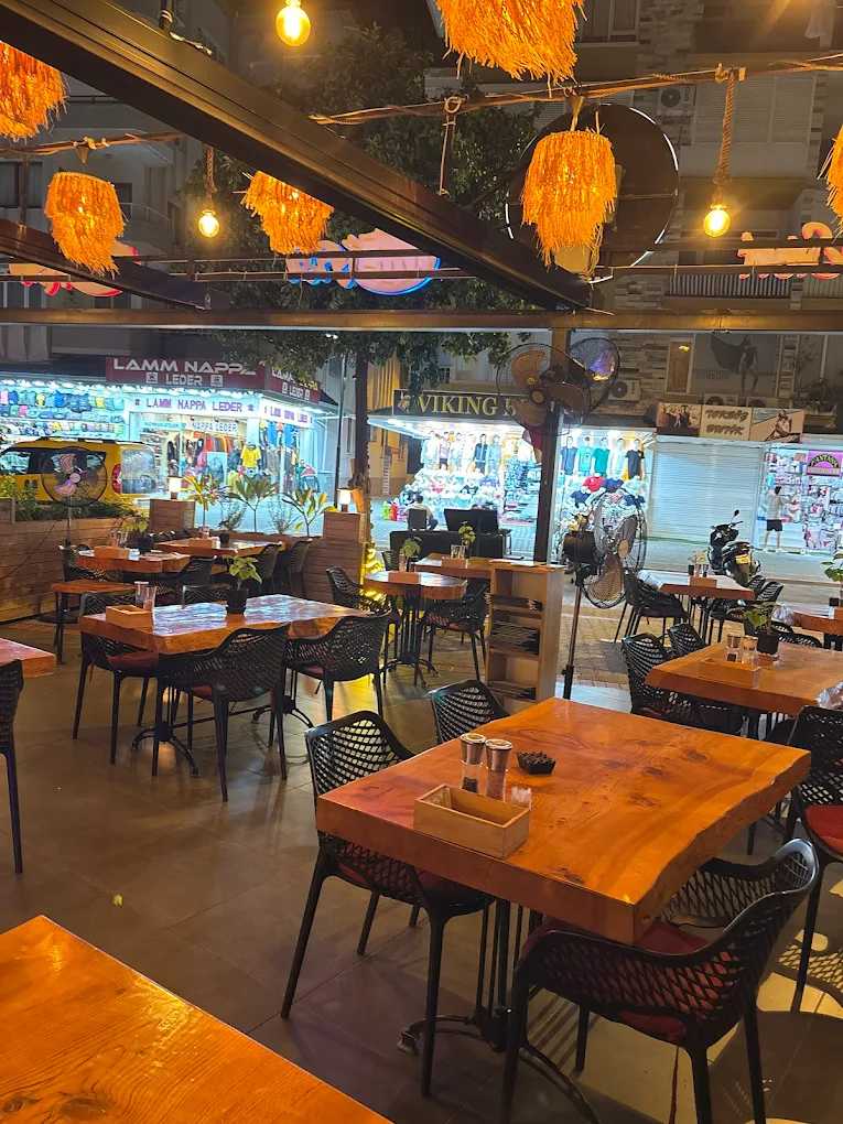 Le Chevy Restaurant